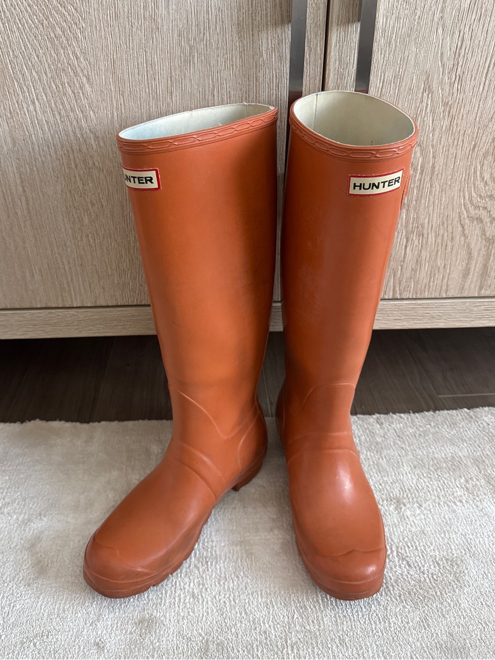 Hunter Original Tall Women's Boots in Burnt Orange - Picture 2 of 4